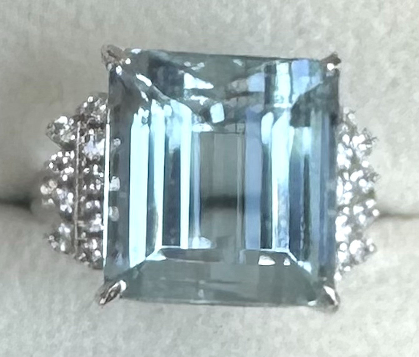 Beautiful Brazil 10.85 Aquamarine & Diamond Platinum Ring