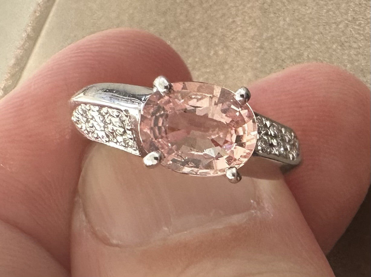 A Delightful 2.11ct Padparadscha Sapphire & Diamond Platinum Ring