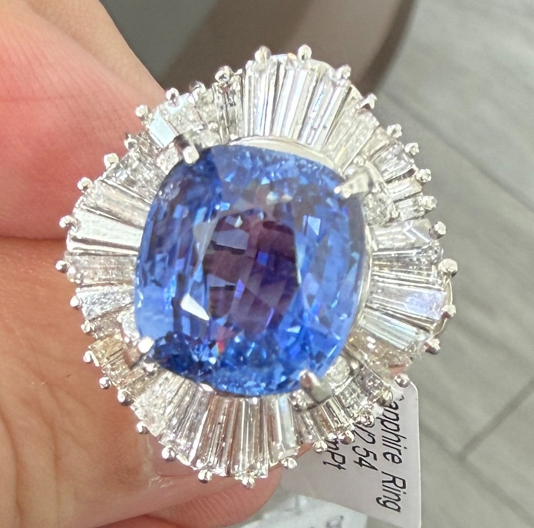 11.83ct Blue Sapphire Platinum & Diamond Ring - Stunning!