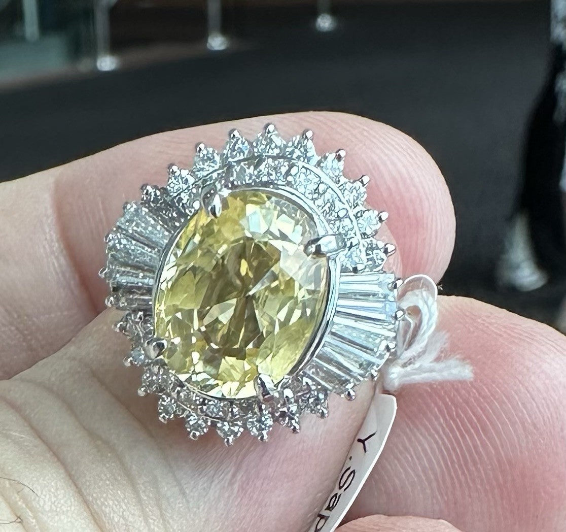 An Exquisite 4.81ct Unheated Lemon Yellow Sapphire Platinum & Diamond Ring