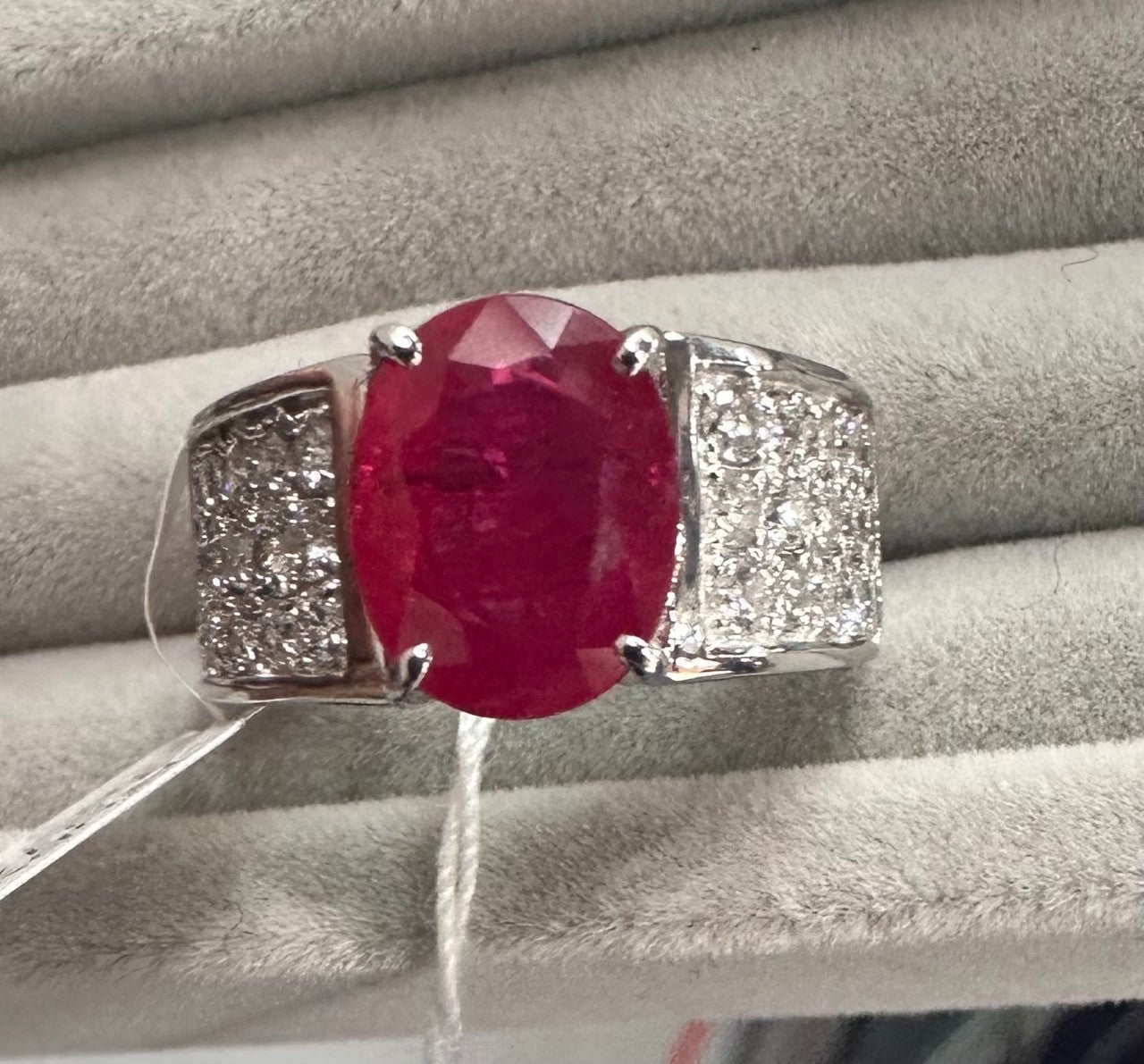 A Magnificent 3.21ct Burma Ruby & Diamond Platinum Ring