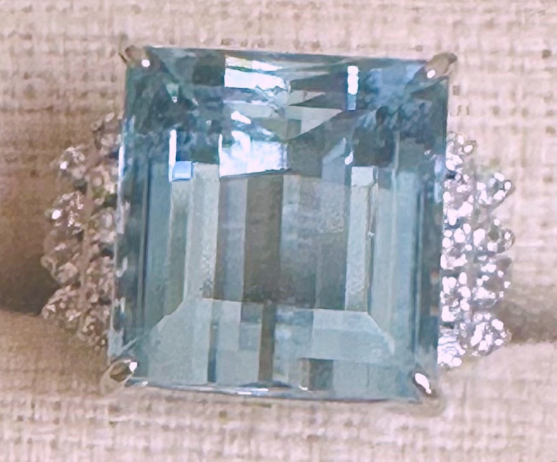 Beautiful Brazil 10.85 Aquamarine & Diamond Platinum Ring