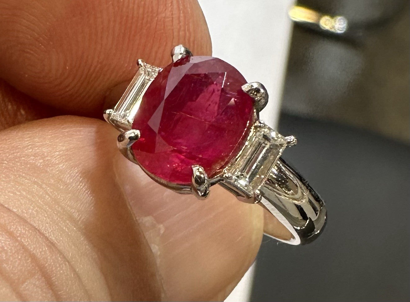 A Superb Unheated No Heat 3.01ct Burma Ruby & Diamond Ring GIA Certificate