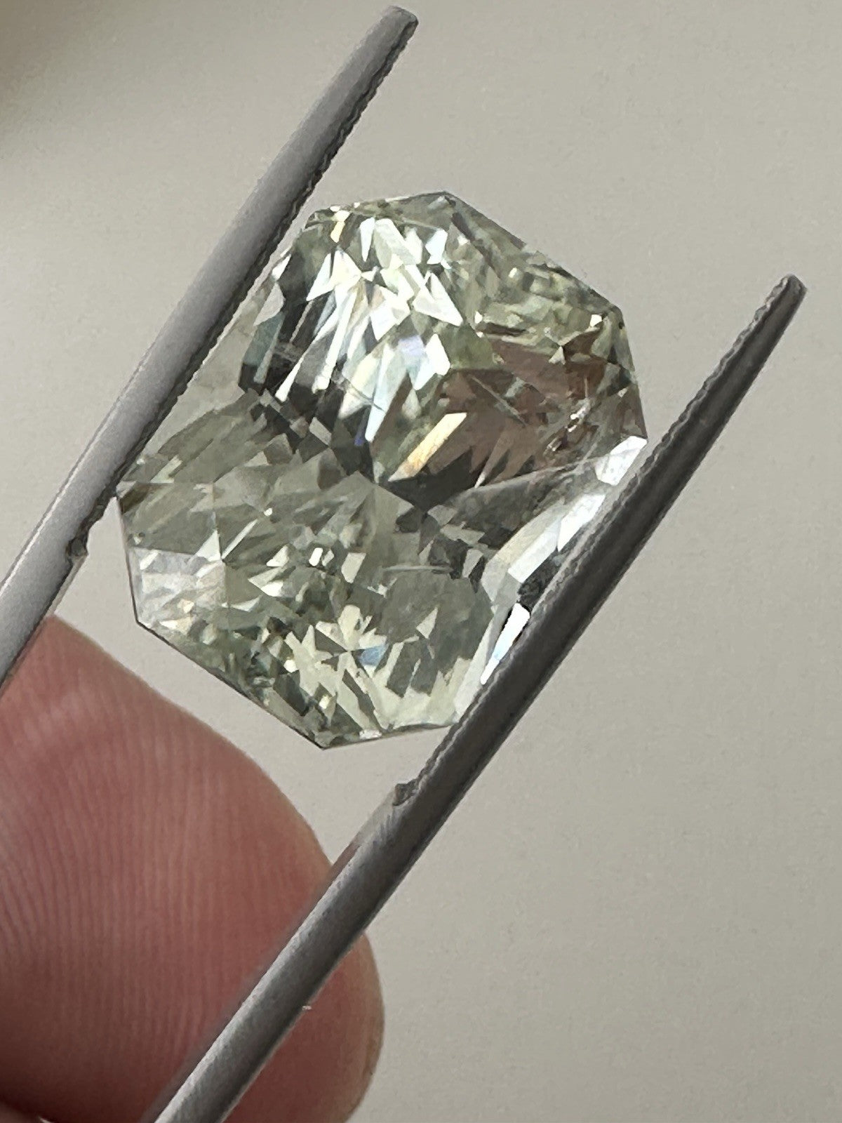 A Stunning & Unique Unheated Pastel Mint Sapphire 23.06ct + Cert