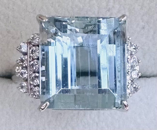Beautiful Brazil 10.85 Aquamarine & Diamond Platinum Ring