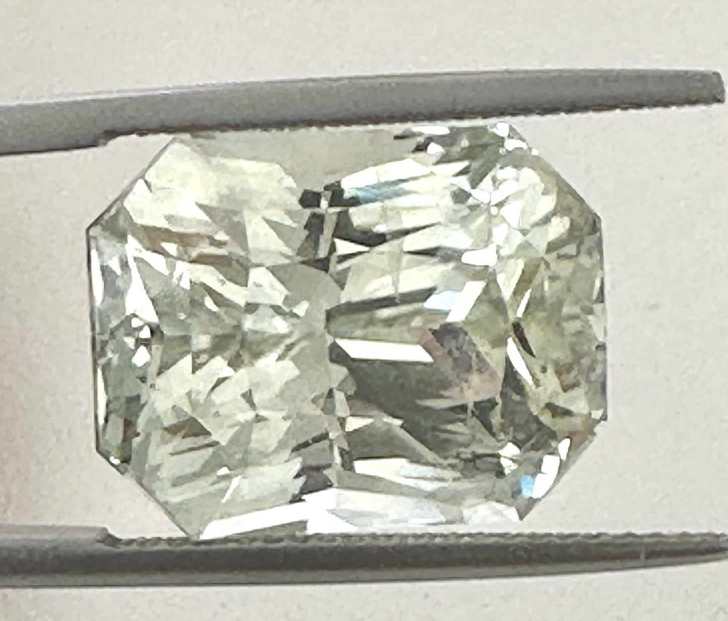 A Stunning & Unique Unheated Pastel Mint Sapphire 23.06ct + Cert