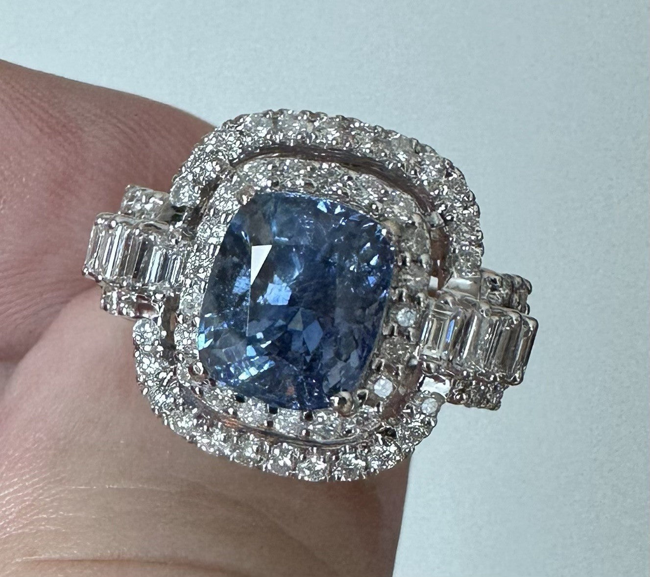 Burma 3.65ct Unheated Blue Sapphire 18k Ring & Cert - No Heat