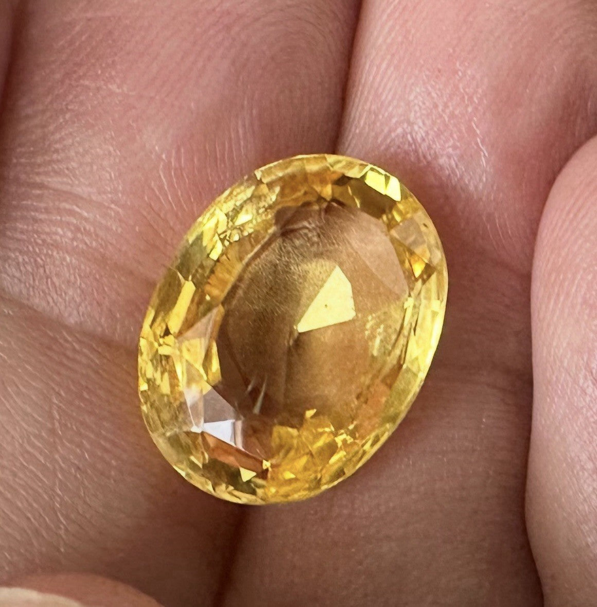 A Magnificent 13.90ct Unheated Sri Lanka Yellow Sapphire