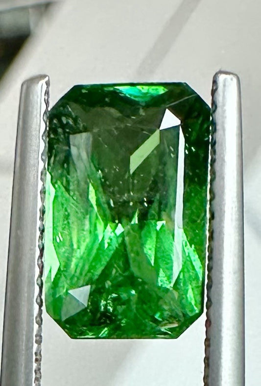 A Beautiful 4.71ct Tsavorite