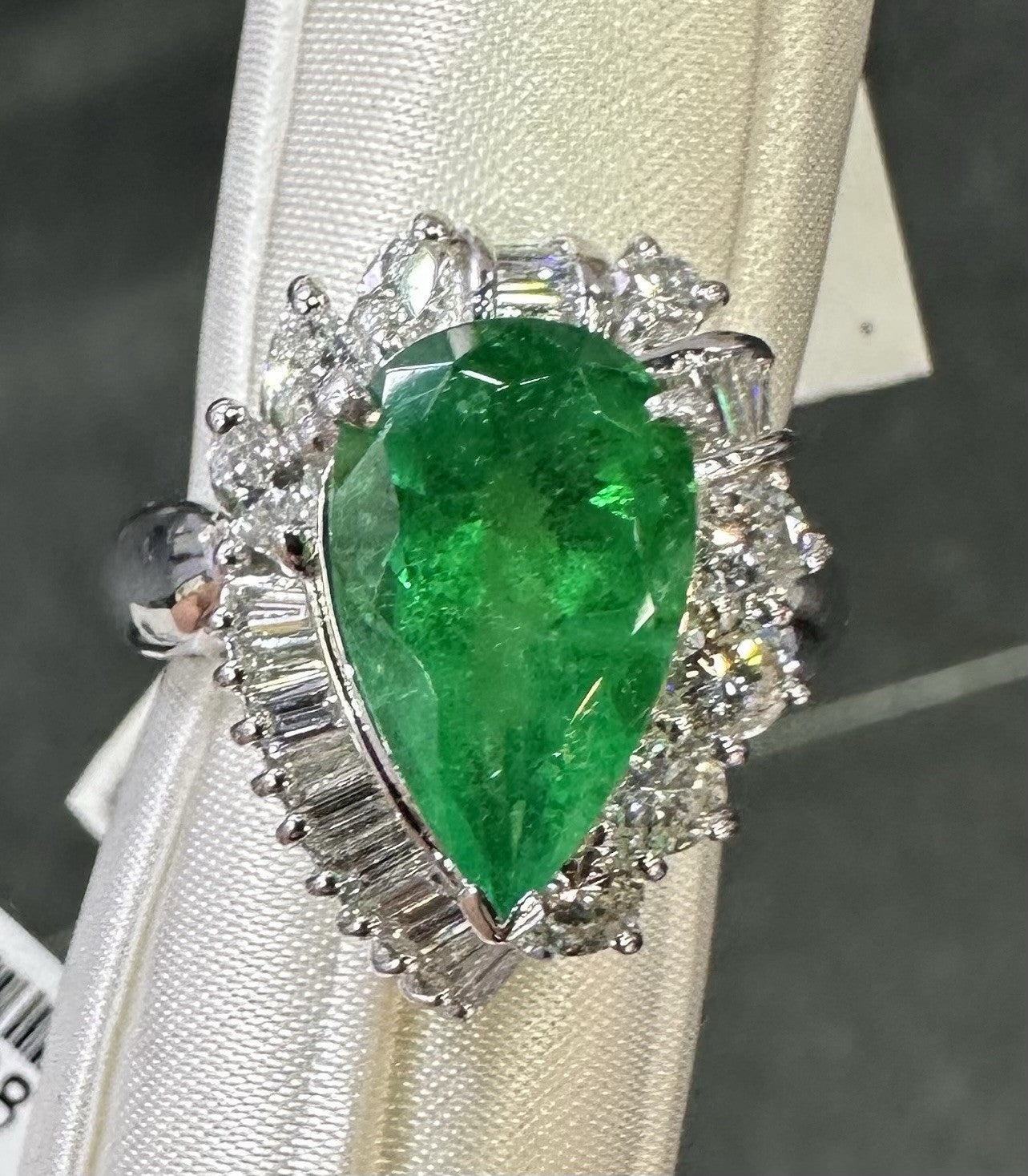 An Extraordinary 3.97ct Colombia Emerald & Diamond Platinum Ring