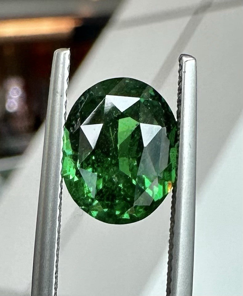 A Wonderful 5.30ct Tsavorite