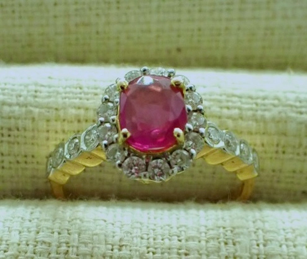 An Exquisite Unheated No Heat 1.02ct Burma Ruby & Diamond 18k Ring