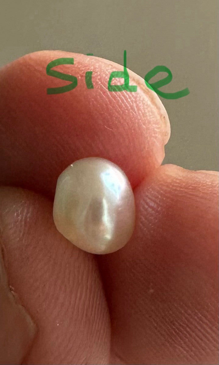 An Exquisite 2.65ct Natural Saltwater Pearl GIA Certificate