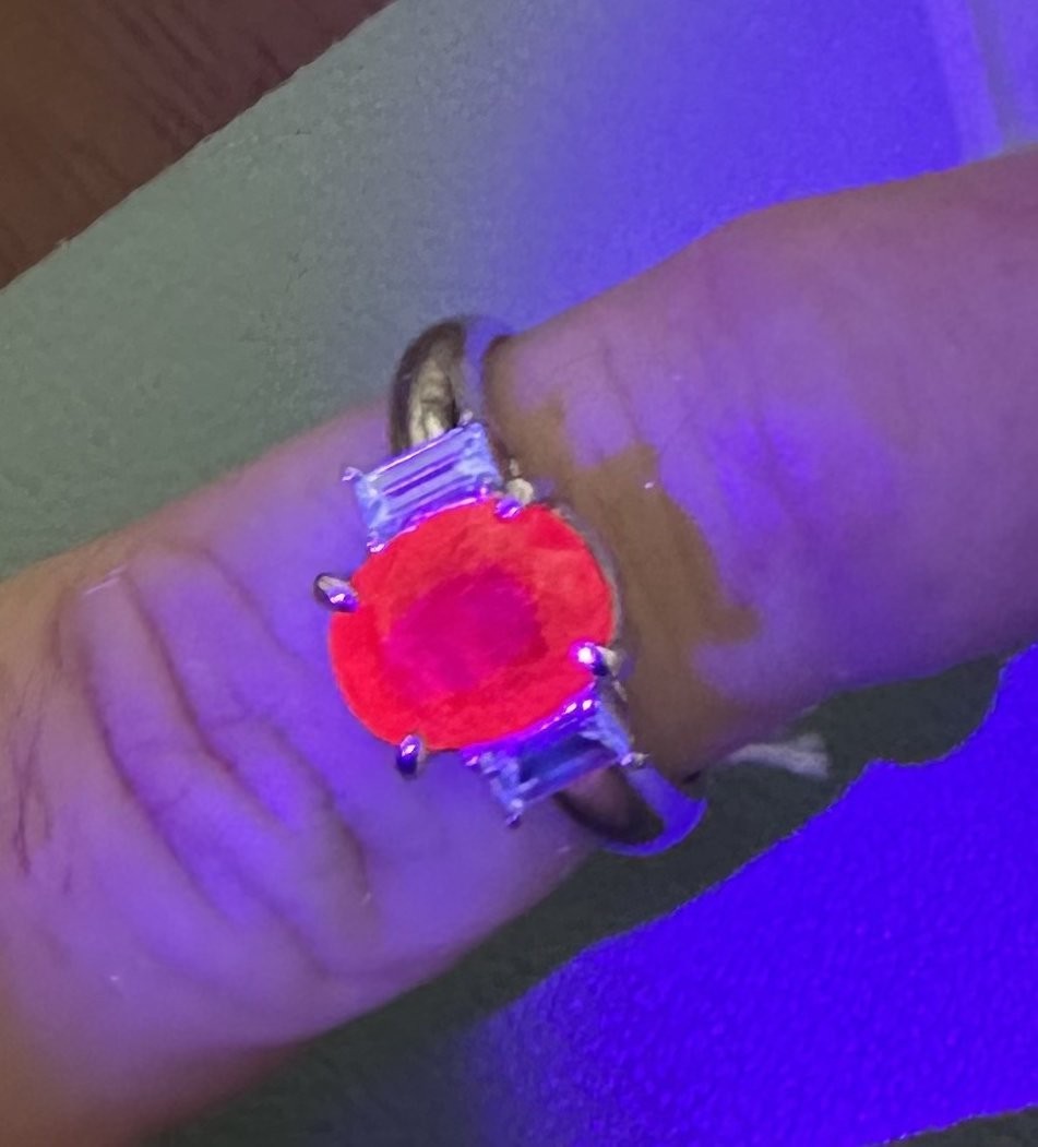 A Superb Unheated No Heat 3.01ct Burma Ruby & Diamond Ring GIA Certificate