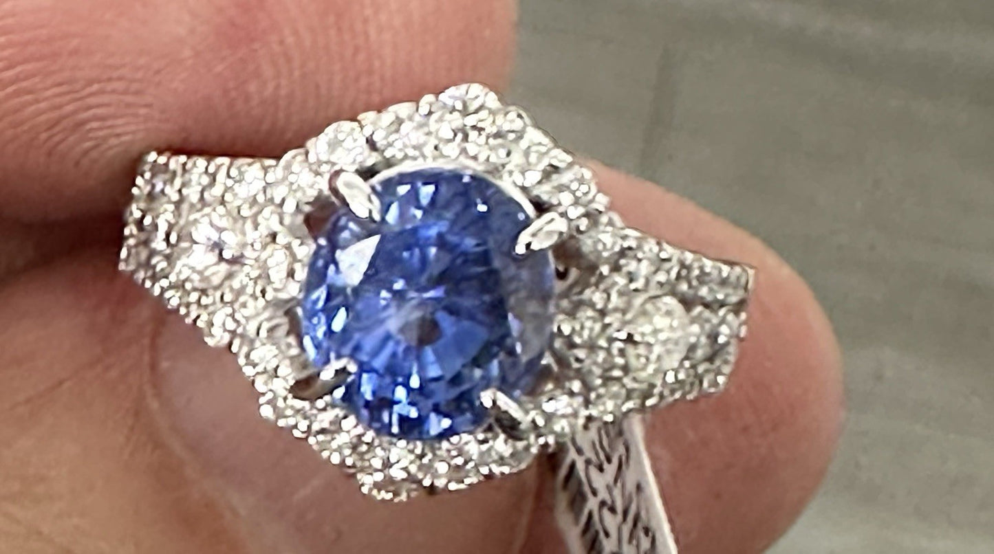 An Exquisite 3.07ct Unheated Blue Sapphire Platinum & Diamond Ring GIA