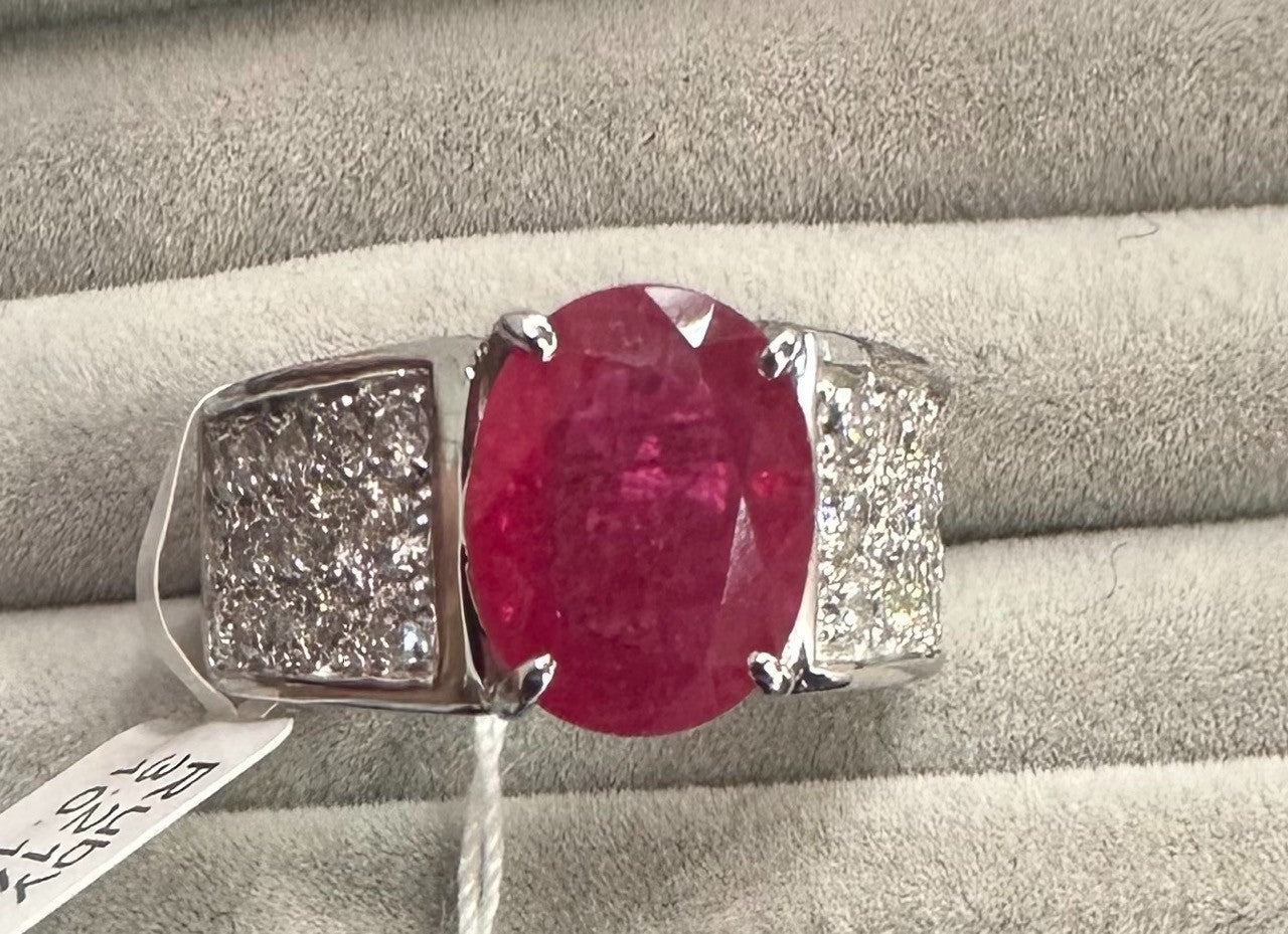 A Magnificent 3.21ct Burma Ruby & Diamond Platinum Ring