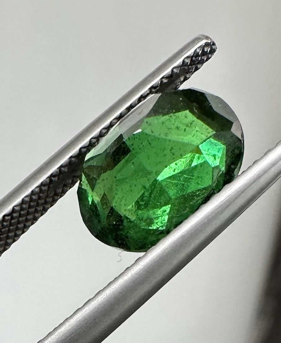 A Wonderful 5.30ct Tsavorite