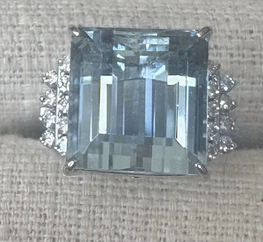 Beautiful Brazil 10.85 Aquamarine & Diamond Platinum Ring