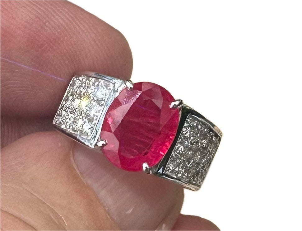 A Magnificent 3.21ct Burma Ruby & Diamond Platinum Ring