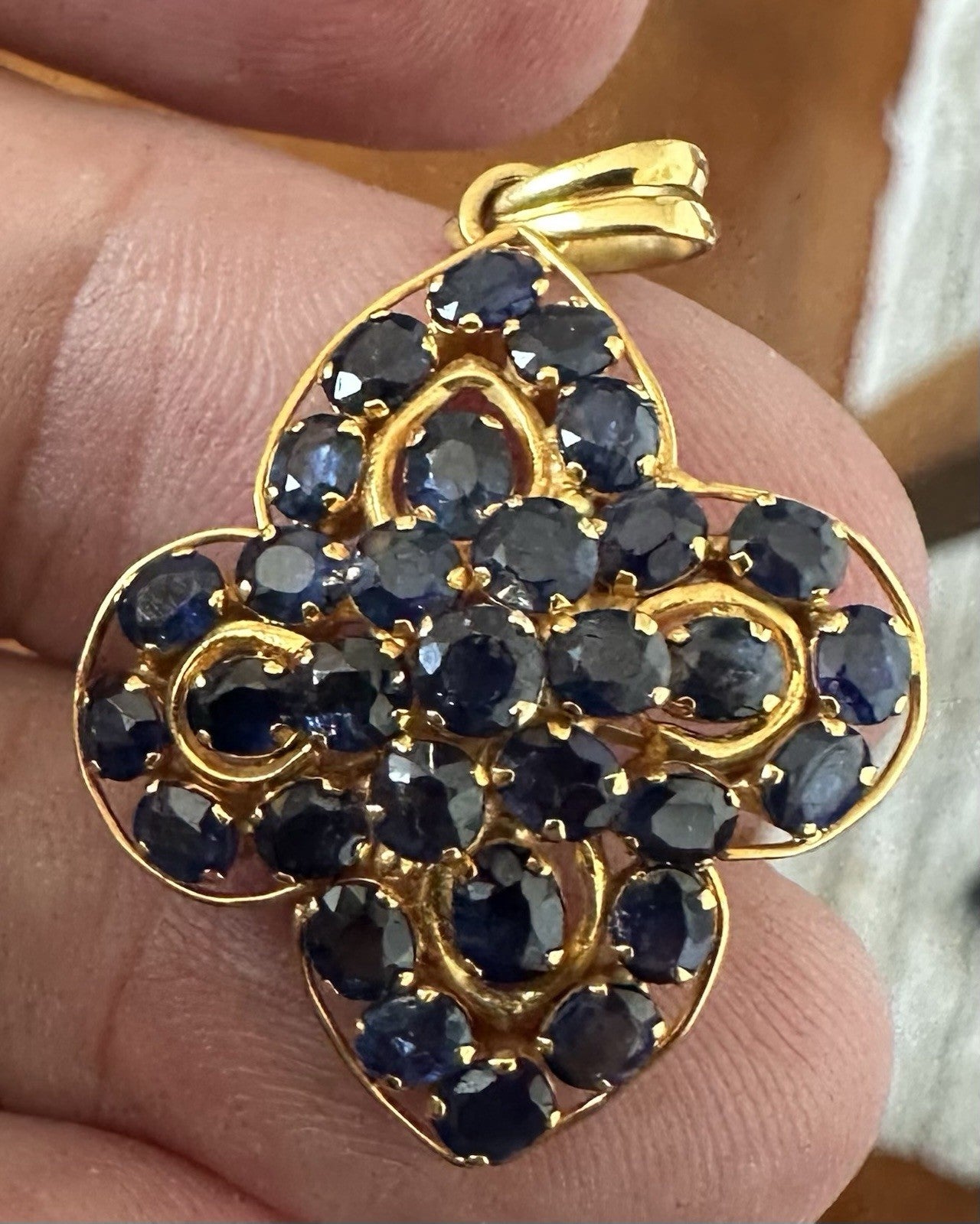 A Delightful Antique Burma Unheated Blue Sapphire Yellow Gold Brooch Pin