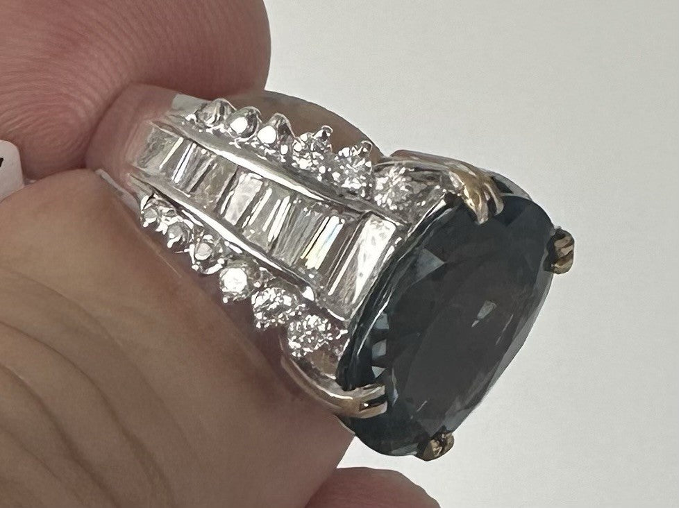 An Extraordinary 7.87ct Unheated Teal Sapphire & Diamond Platinum Ring AIGS Cert