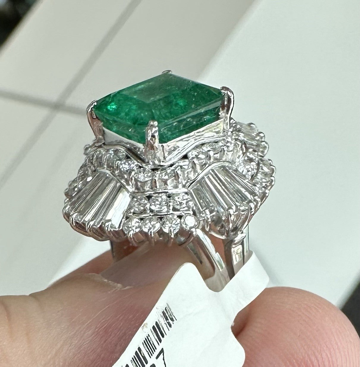 A Superb 4.43ct Colombia Emerald & Diamond Ring
