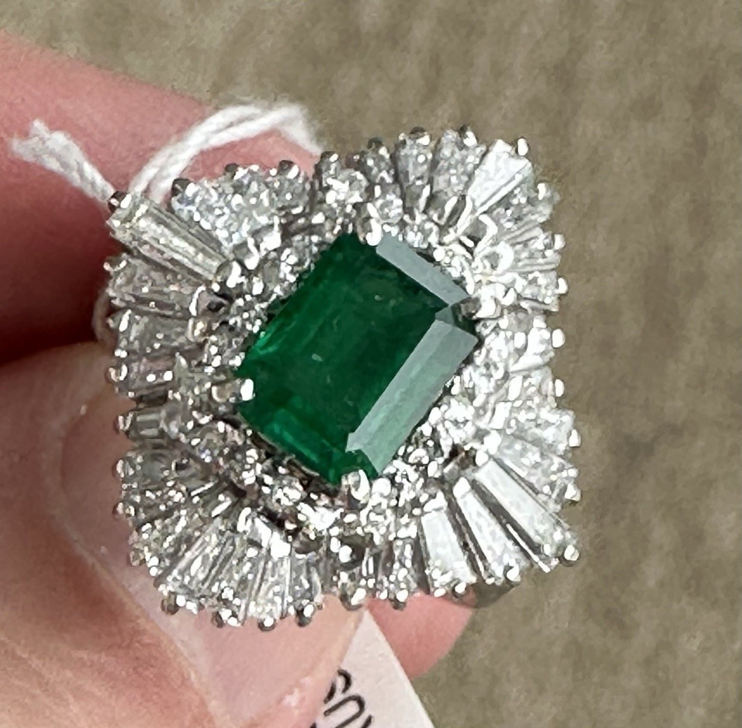 A Stunning & Rare 1.76ct Russia Emerald Platinum Ring GIA