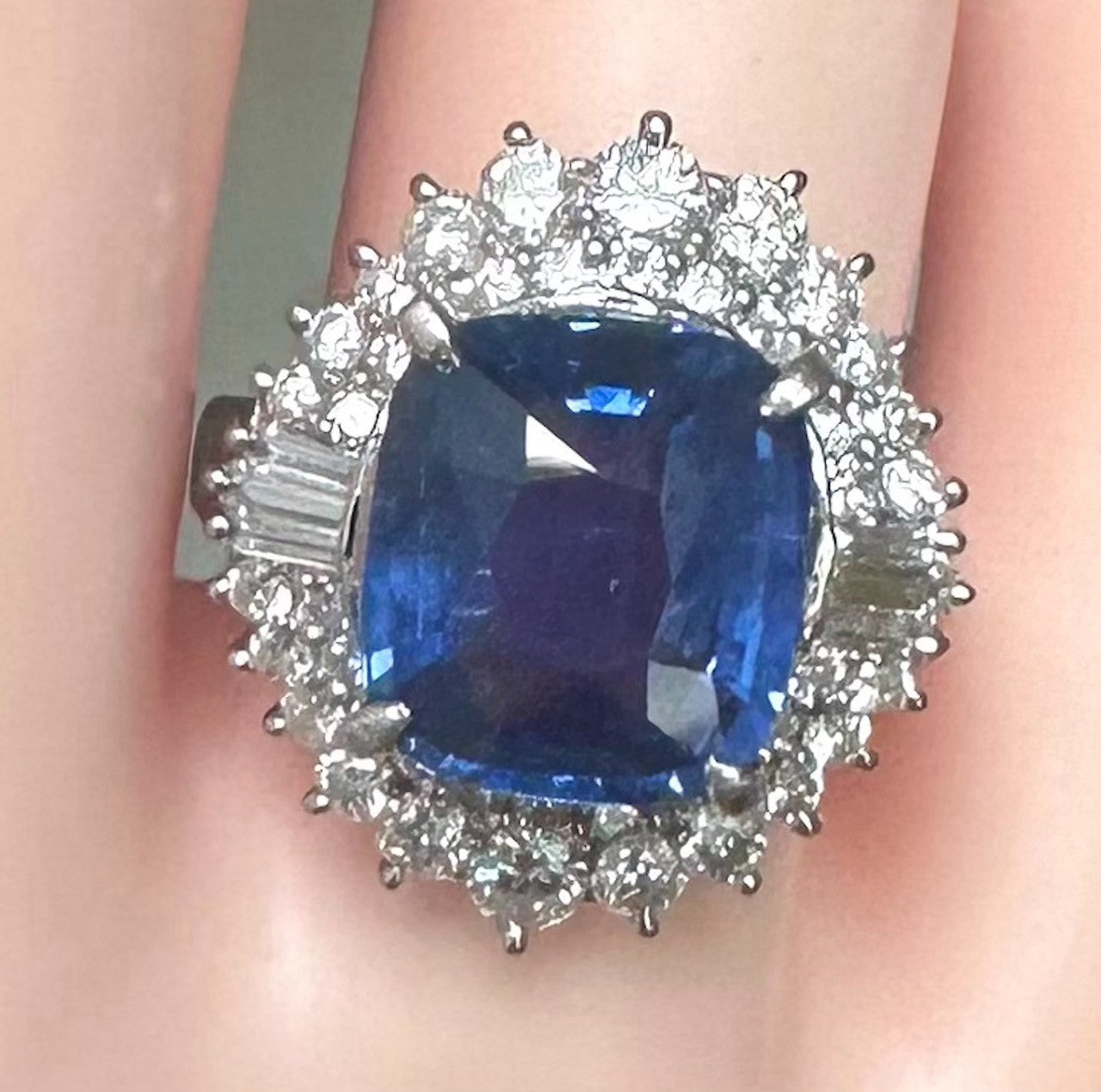 Unheated 6.00ct Blue Sapphire No Heat Platinum & Diamond Ring AIGS - Stunning!