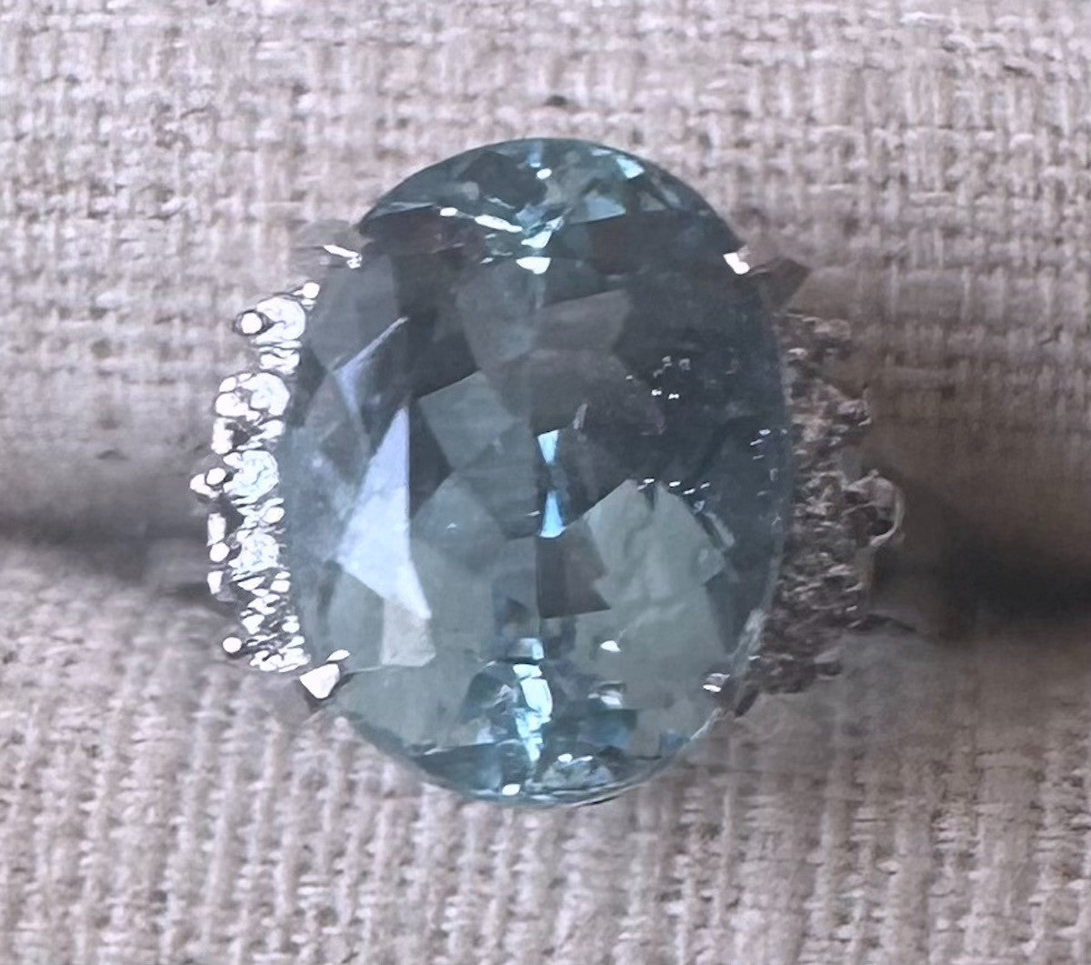 Beautiful Brazil 5.50ctct Aquamarine & Diamond Platinum Ring