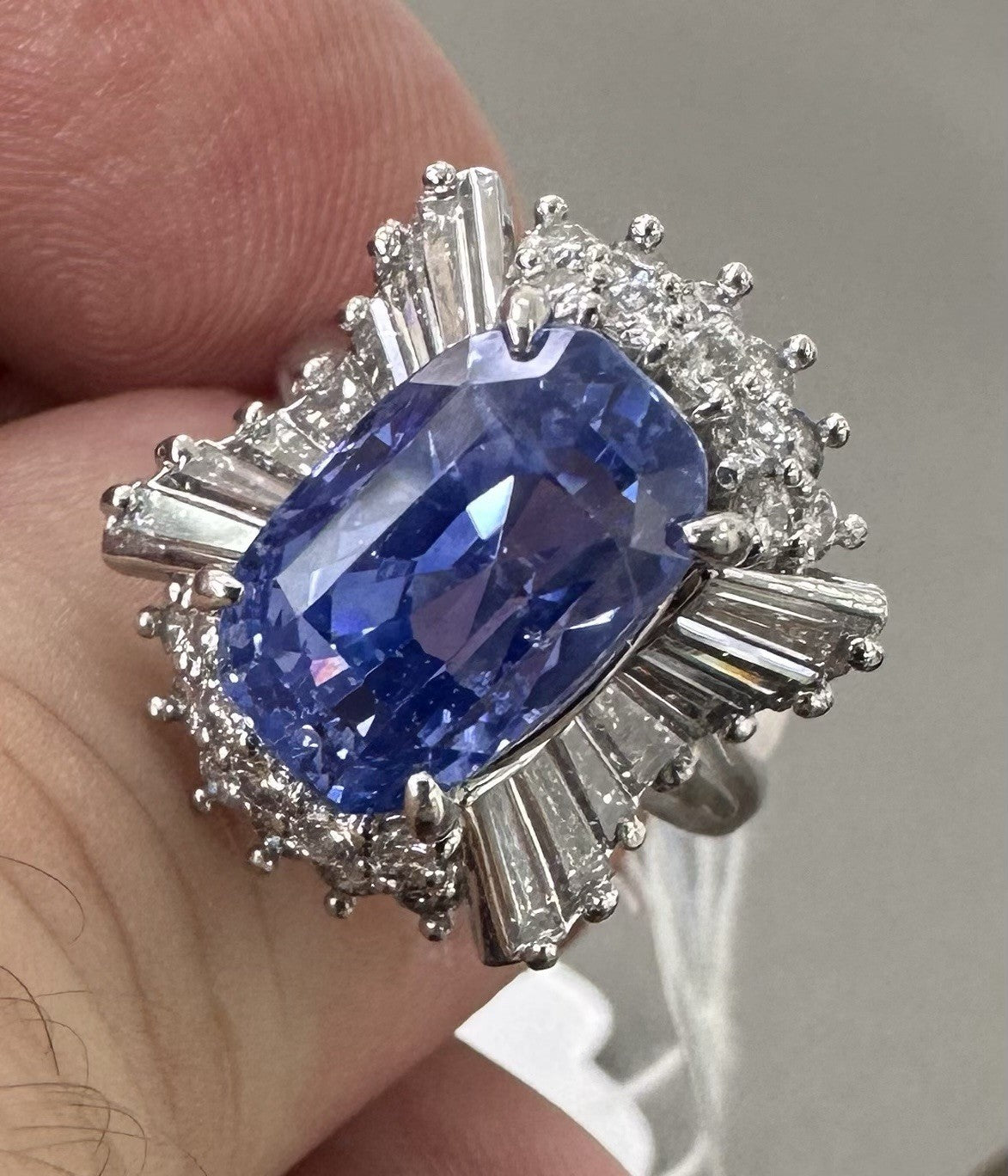 Unheated 7.38ct Blue Sapphire No Heat 18k & Diamond Ring & Cert - Stunning!