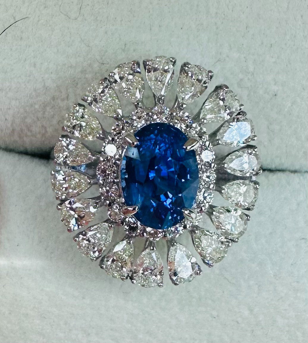 An Exquisite 3.10ct Unheated Blue Sapphire No Heat Platinum & Diamond Ring