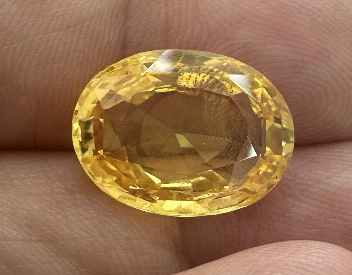 A Magnificent 13.90ct Unheated Sri Lanka Yellow Sapphire