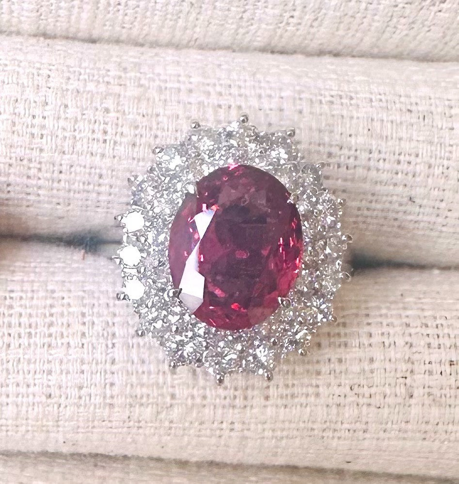 A Magnificent 3.03ct Unheated Burma Red Spinel & Diamond Ring