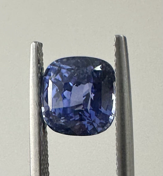 A Superb 2.53ct Unheated No Heat Blue Sapphire & Certificate