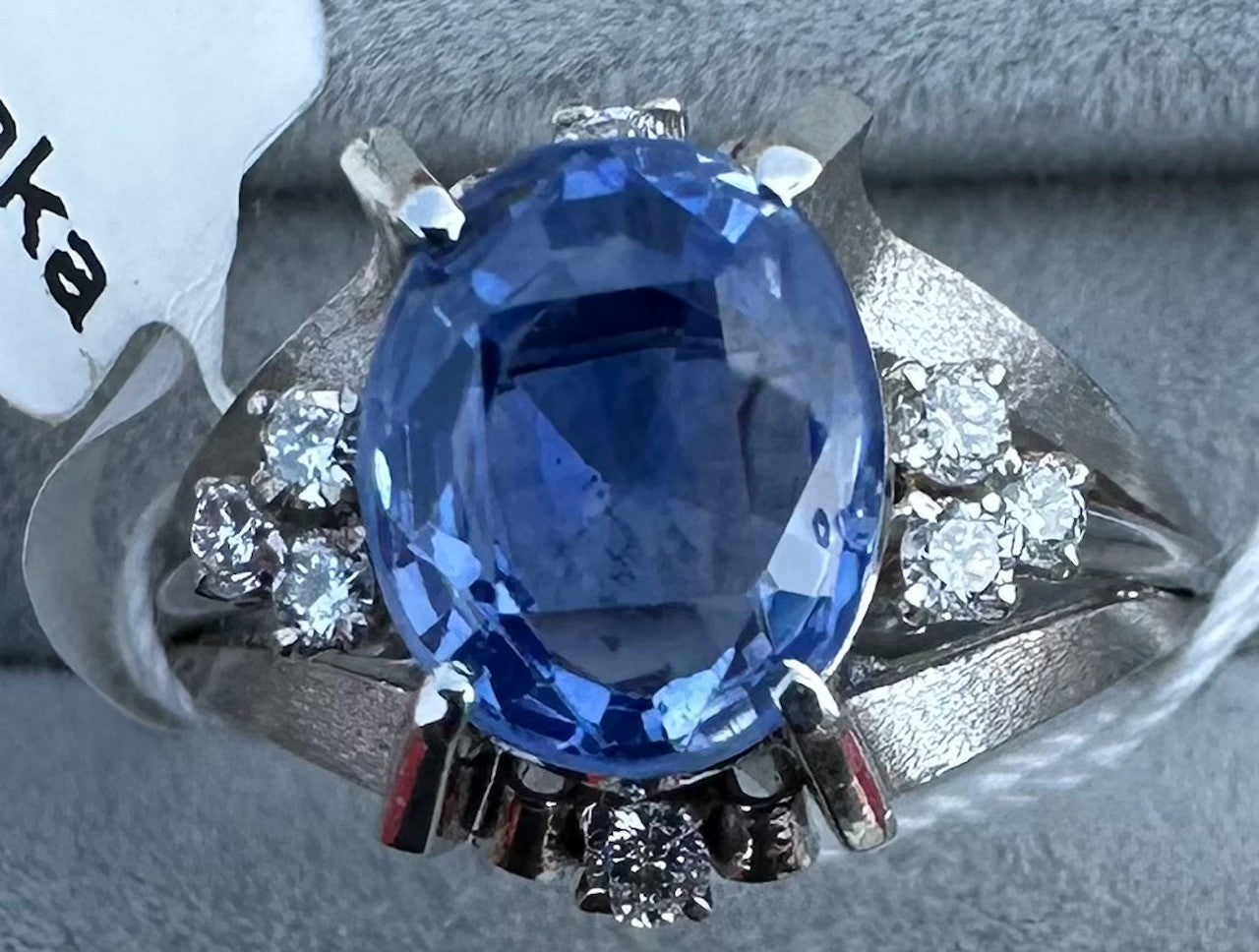 Sensational Unheated 2.91ct Blue Sapphire Platinum & Diamond Ring