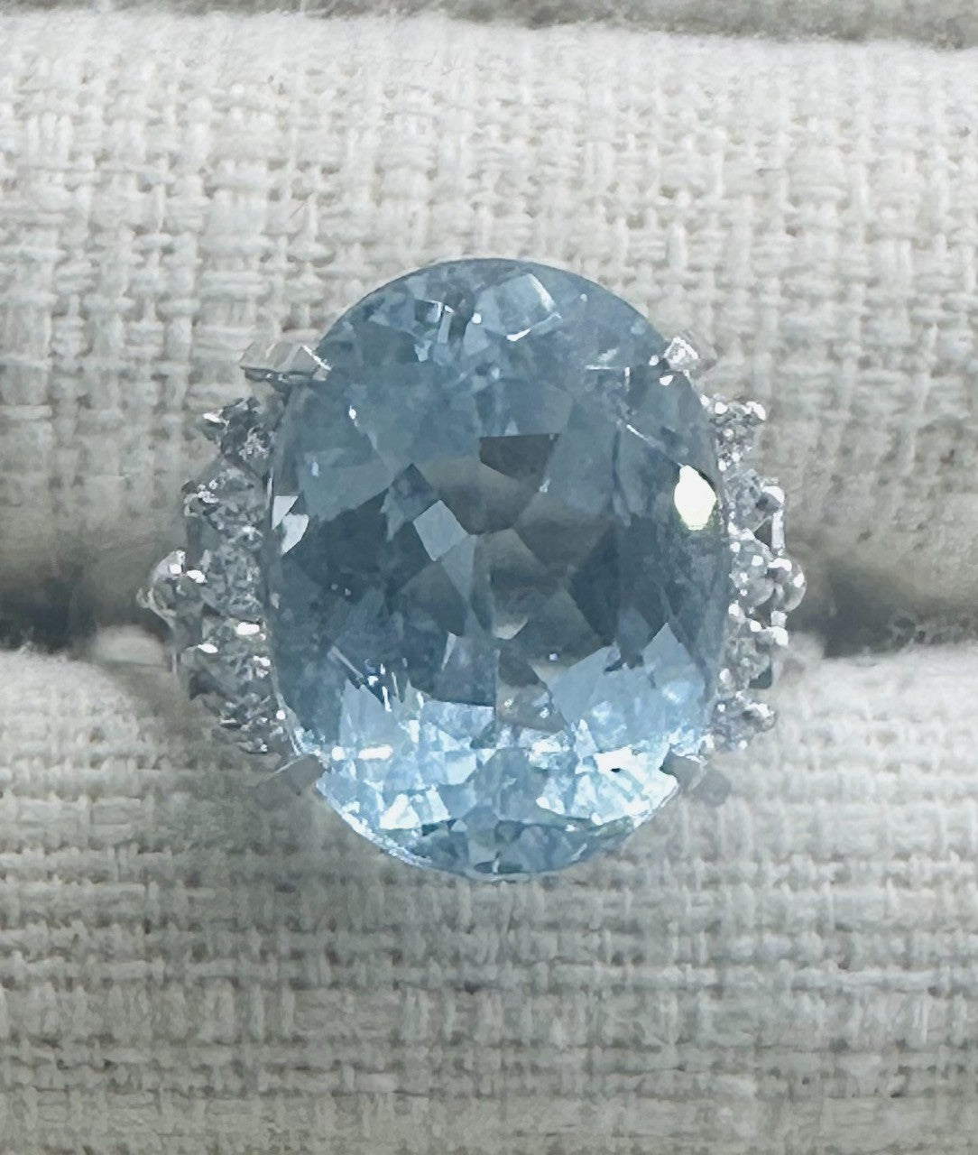 Beautiful Brazil 5.50ctct Aquamarine & Diamond Platinum Ring