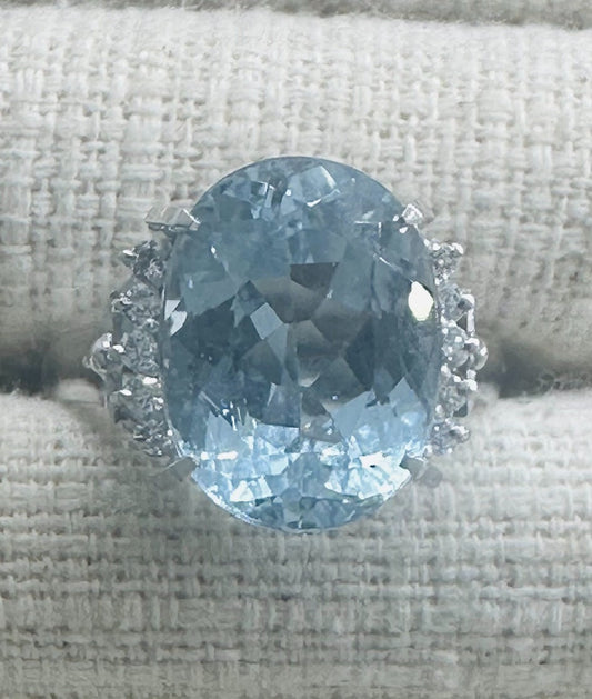 Beautiful Brazil 5.50ctct Aquamarine & Diamond Platinum Ring