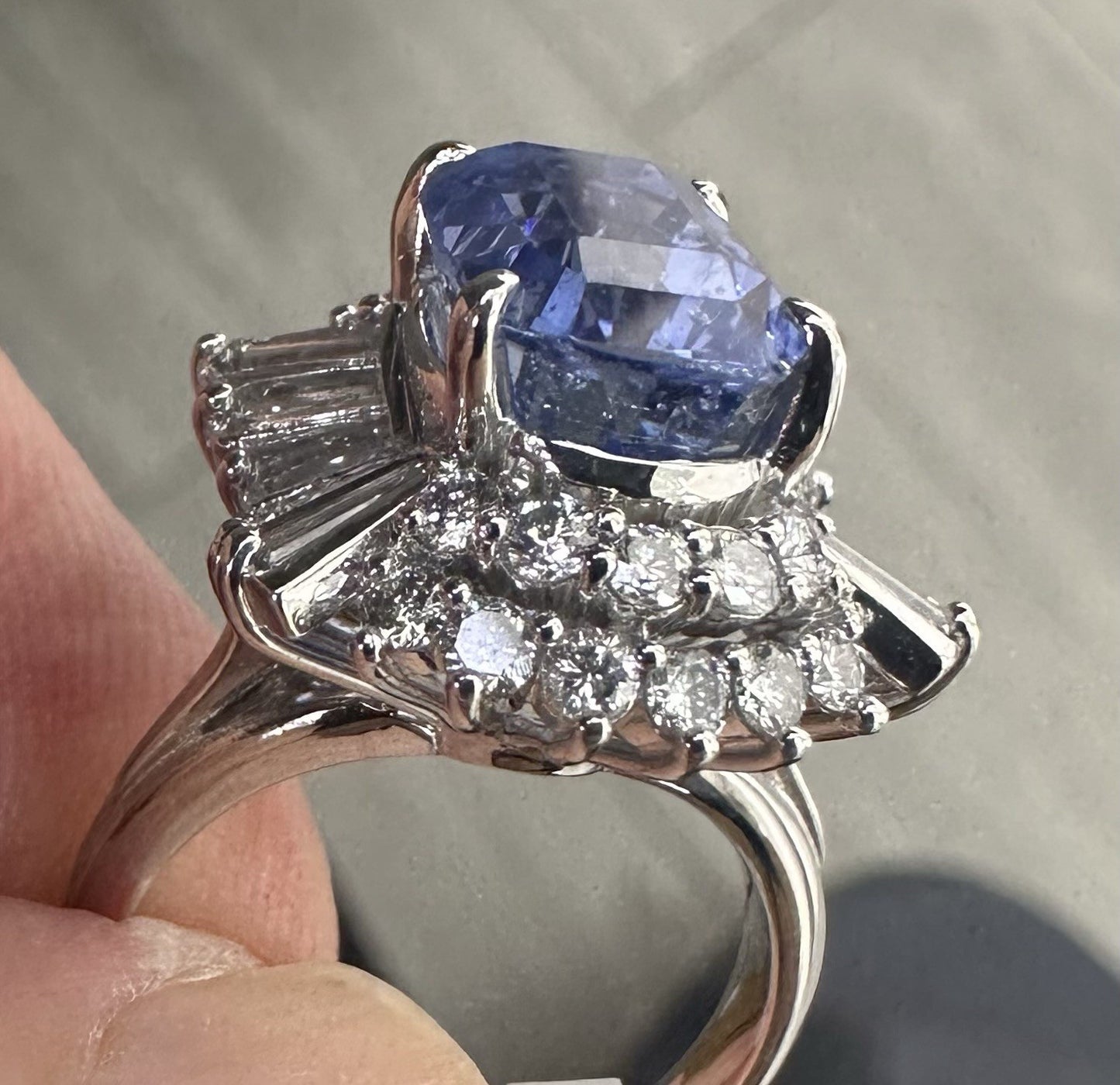 Unheated 7.38ct Blue Sapphire No Heat 18k & Diamond Ring & Cert - Stunning!