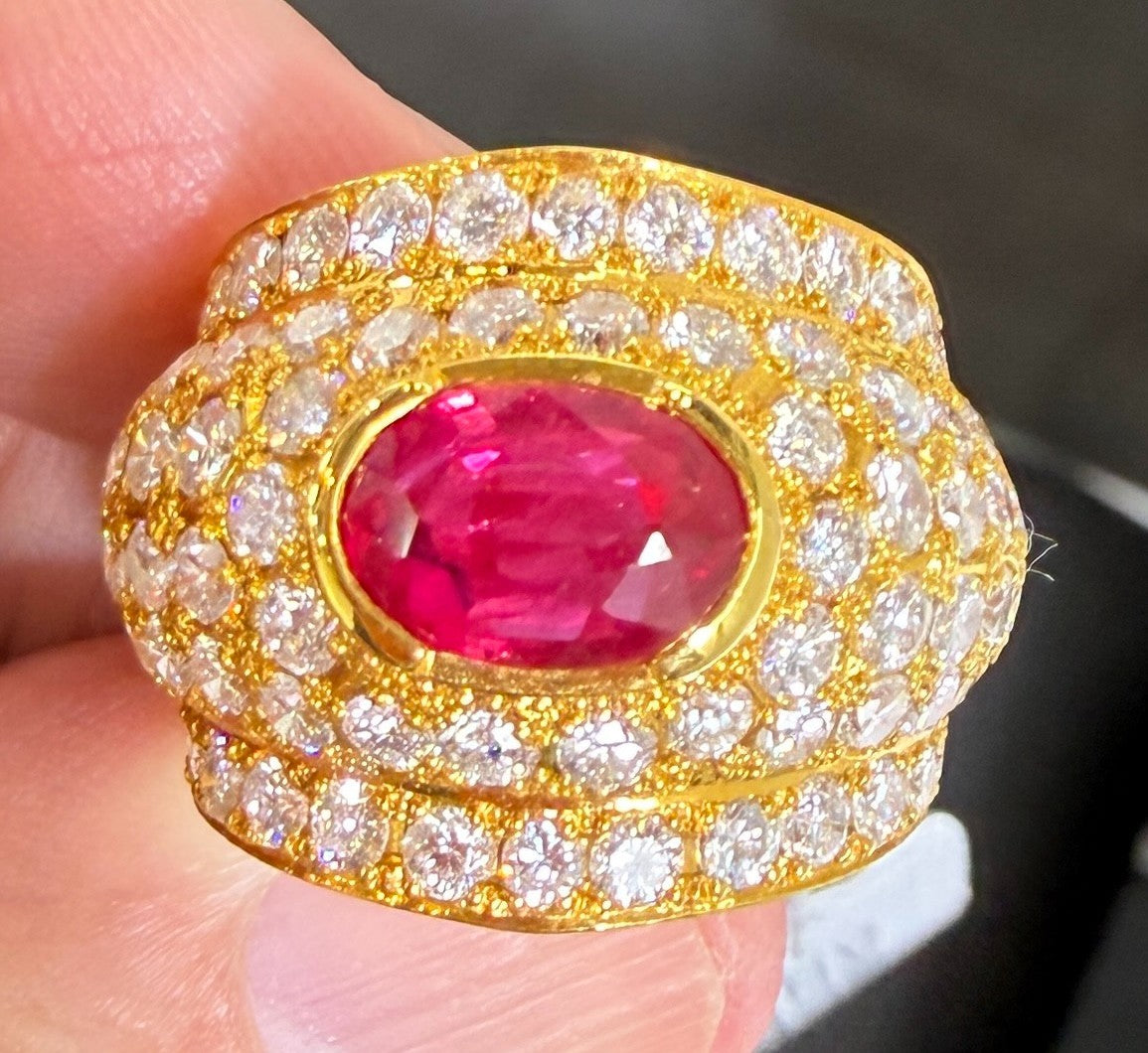 A Magnificent 2.02ct Ruby & Diamond 18k Unisex Ring