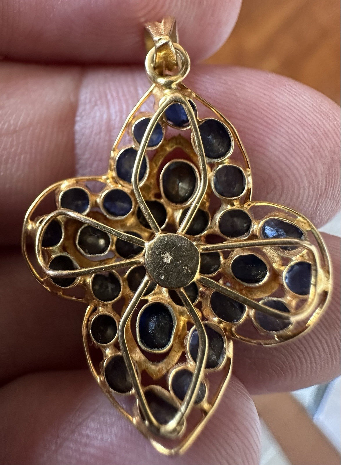 A Delightful Antique Burma Unheated Blue Sapphire Yellow Gold Brooch Pin
