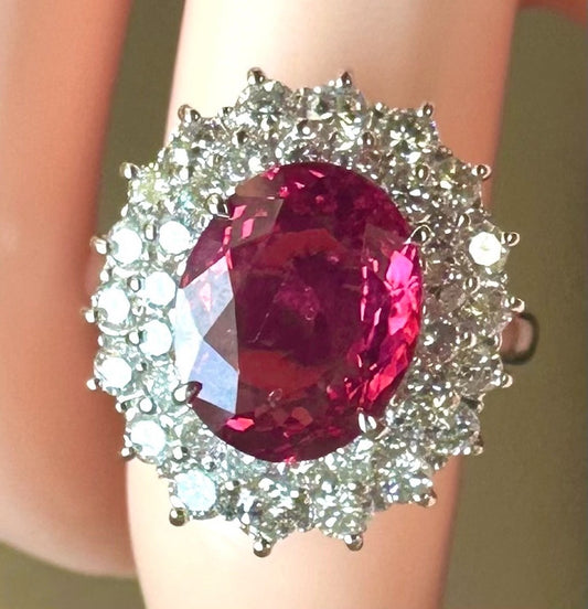 A Magnificent 3.03ct Unheated Burma Red Spinel & Diamond Ring
