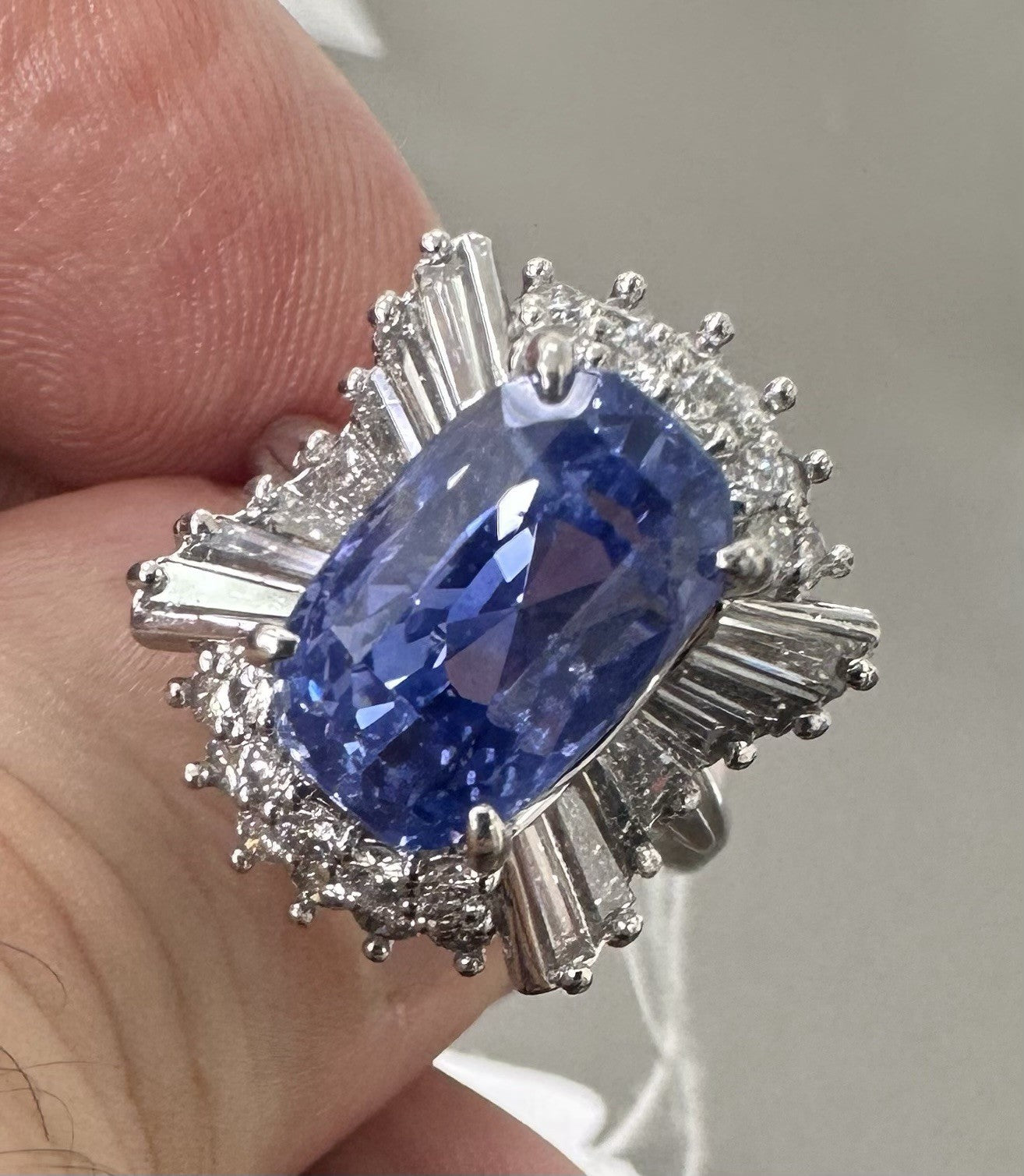 Unheated 7.38ct Blue Sapphire No Heat 18k & Diamond Ring & Cert - Stunning!