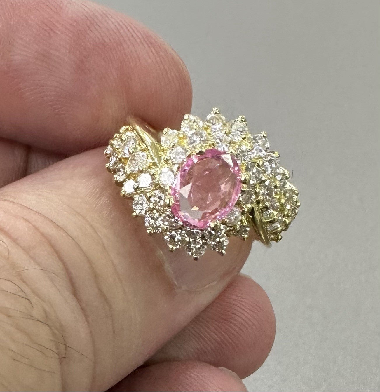 A Delightful 1.25ct Padparadscha Sapphire & Diamond 18k Ring