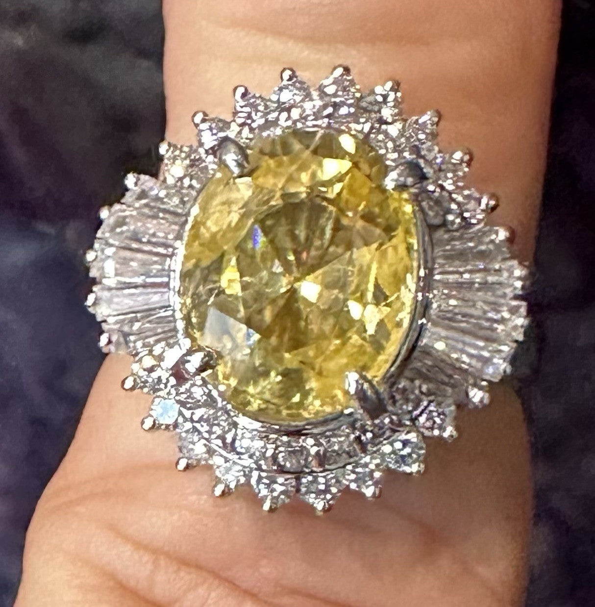 An Exquisite 4.81ct Unheated Lemon Yellow Sapphire Platinum & Diamond Ring