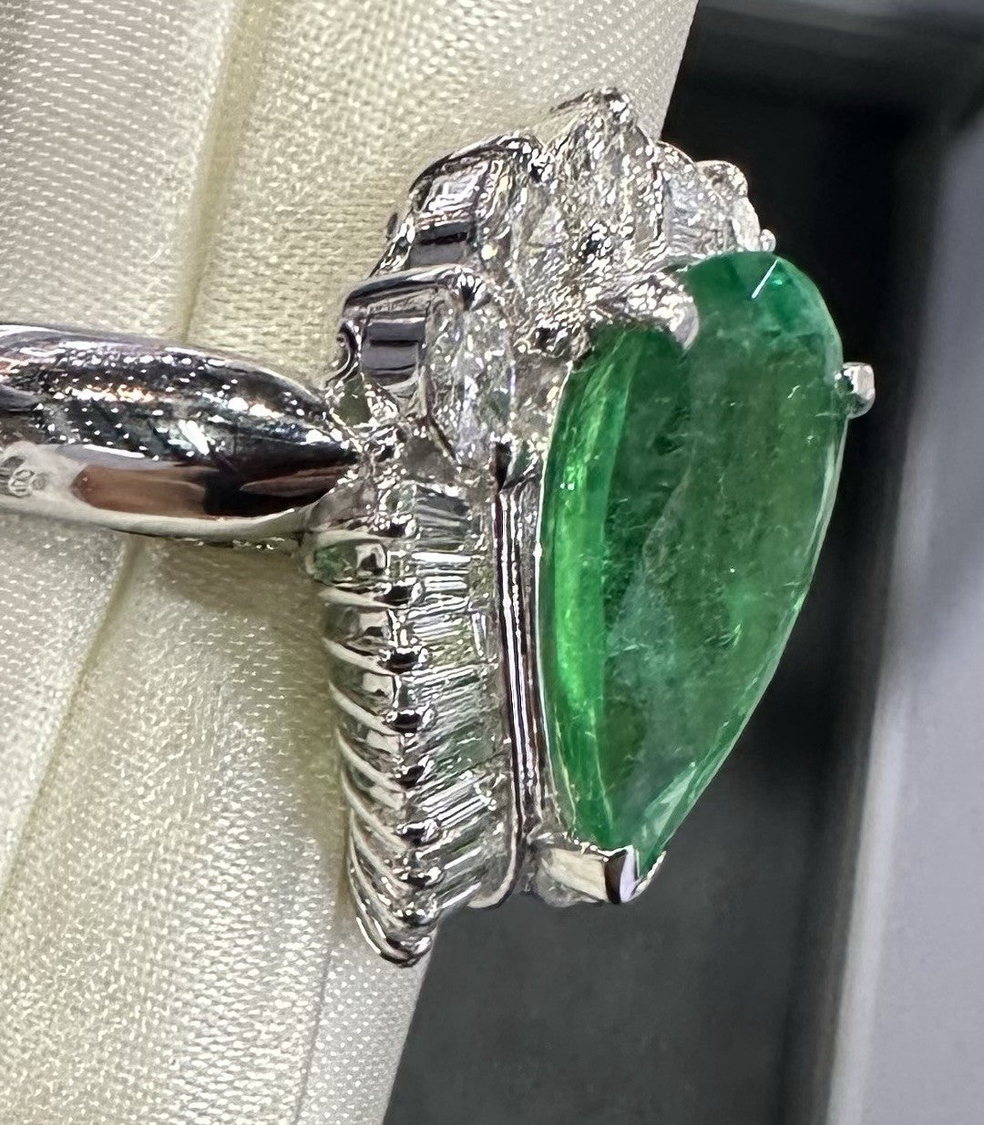 An Extraordinary 3.97ct Colombia Emerald & Diamond Platinum Ring