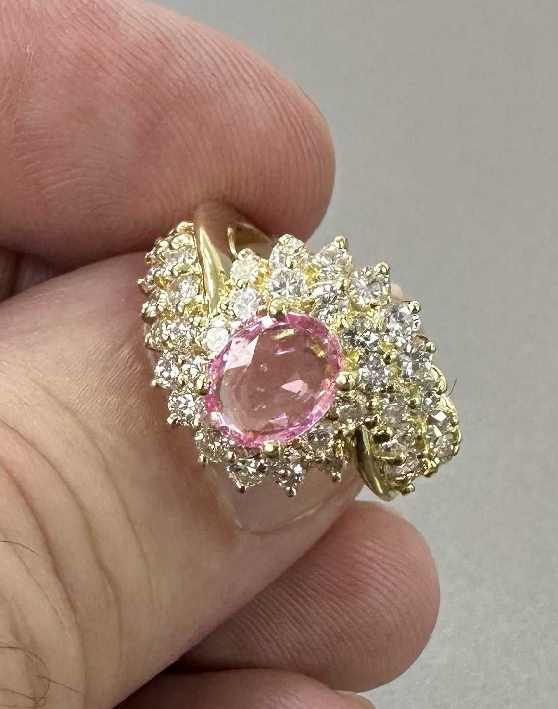 A Delightful 1.25ct Padparadscha Sapphire & Diamond 18k Ring