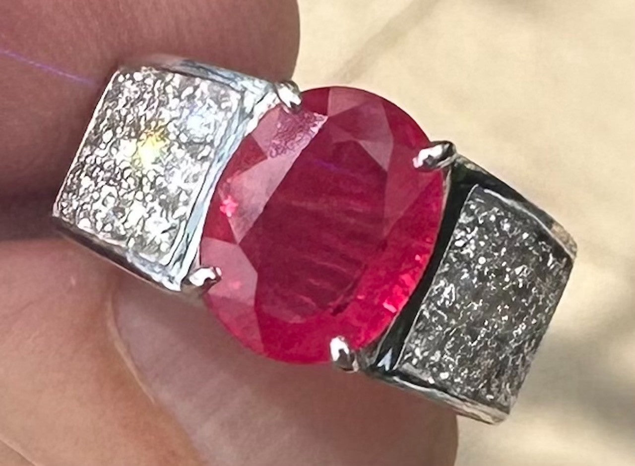 A Magnificent 3.21ct Burma Ruby & Diamond Platinum Ring