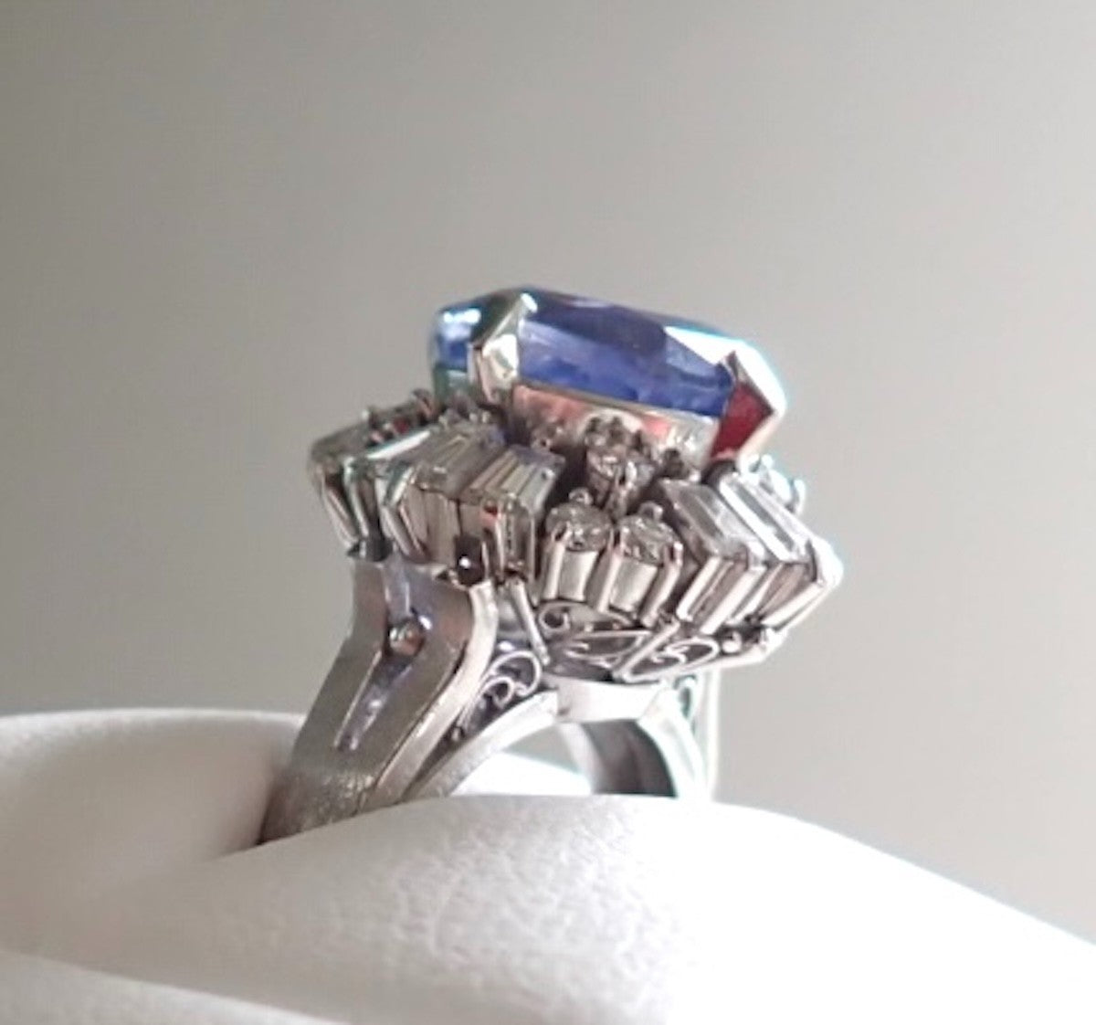 Unheated 5.65ct Purple Blue Sapphire No Heat Plat & Diamond Ring - Stunning!