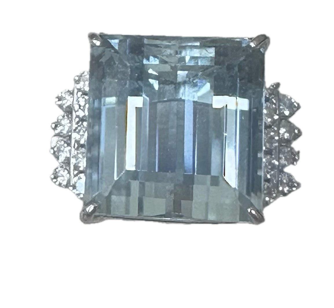 Beautiful Brazil 10.85 Aquamarine & Diamond Platinum Ring