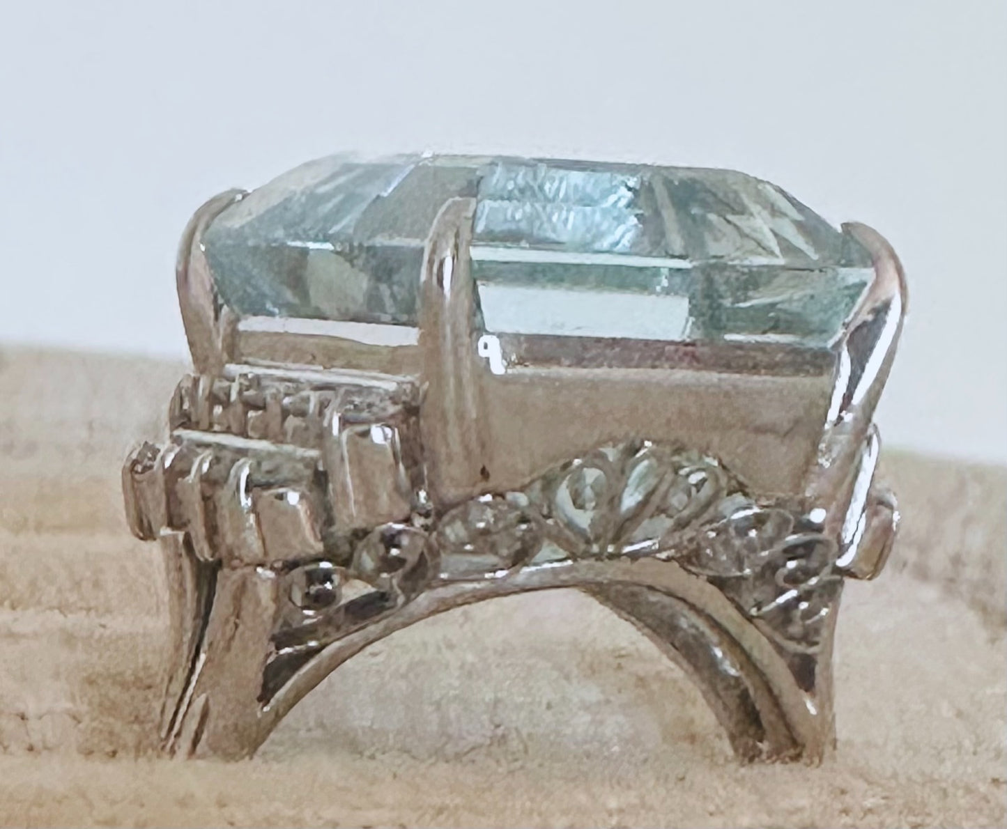 Beautiful Brazil 10.85 Aquamarine & Diamond Platinum Ring